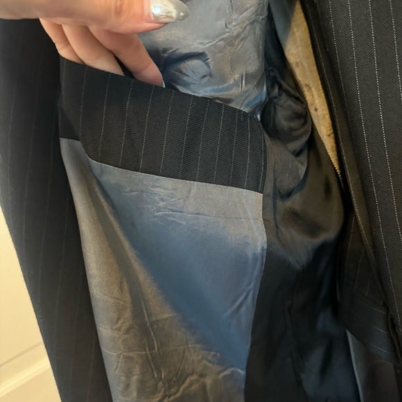 Kenneth Cole Reaction Black And Gray Pinstriped 2 pcs Wool Suit. Size 42… - Picture 6 of 17
